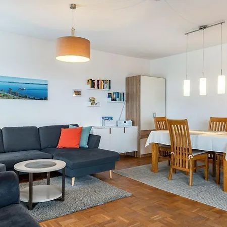 With 1 Bedroom מיירסבורג